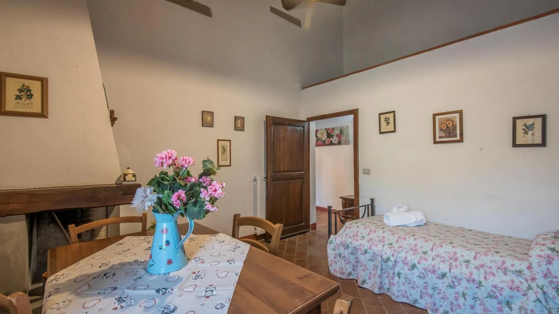 Poggio Primo - Bilocale Santolaio Villa Castiglion Fibocchi Farm stay